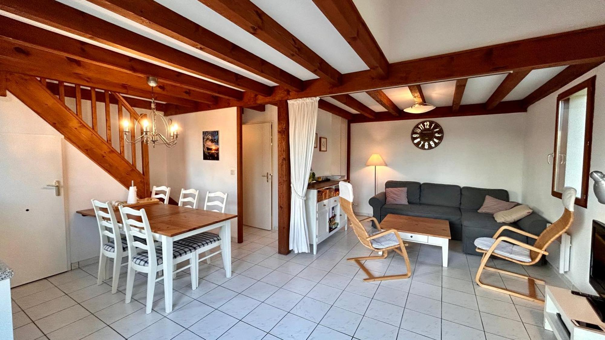Jolie Maison De Vacances Avec Terrasse Et Jardin แซ็งต์-จูเลียง-อ็อง-บอร์ง ภายนอก รูปภาพ